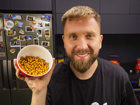 chrupiąca prażona ciecierzyca