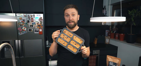 Domowe batony z masłem orzechowym - przepis bez pieczenia