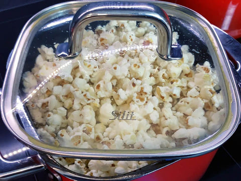 prawdziwy maślany popcorn