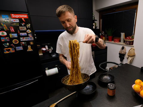 makaron z masłem orzechowym